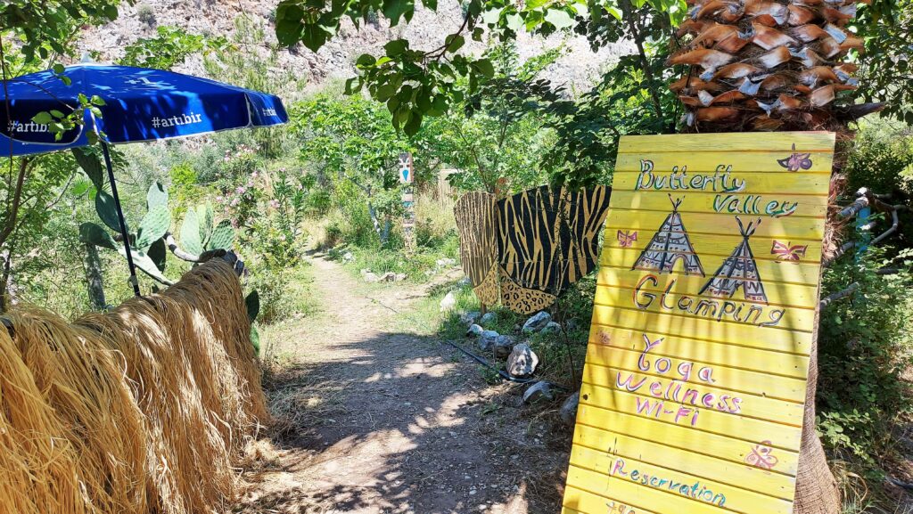 4. Reise - Segelrevier Türkische Ägäis - Marmaris bis Kekova Richtung Süden und zurück Richtung Norden bis Port Iasos - unser Sommerstützpunkt - 14.06. - 20.07.2022 15 Butterfly Valley 1 220622