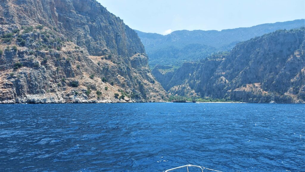 4. Reise - Segelrevier Türkische Ägäis - Marmaris bis Kekova Richtung Süden und zurück Richtung Norden bis Port Iasos - unser Sommerstützpunkt - 14.06. - 20.07.2022 14 Butterfly Valley 2 220622