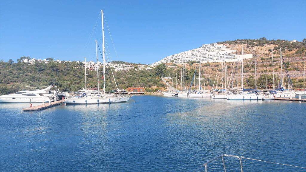 4. Reise - Segelrevier Türkische Ägäis - Marmaris bis Kekova Richtung Süden und zurück Richtung Norden bis Port Iasos - unser Sommerstützpunkt - 14.06. - 20.07.2022 34 Port Iasos 1 200722