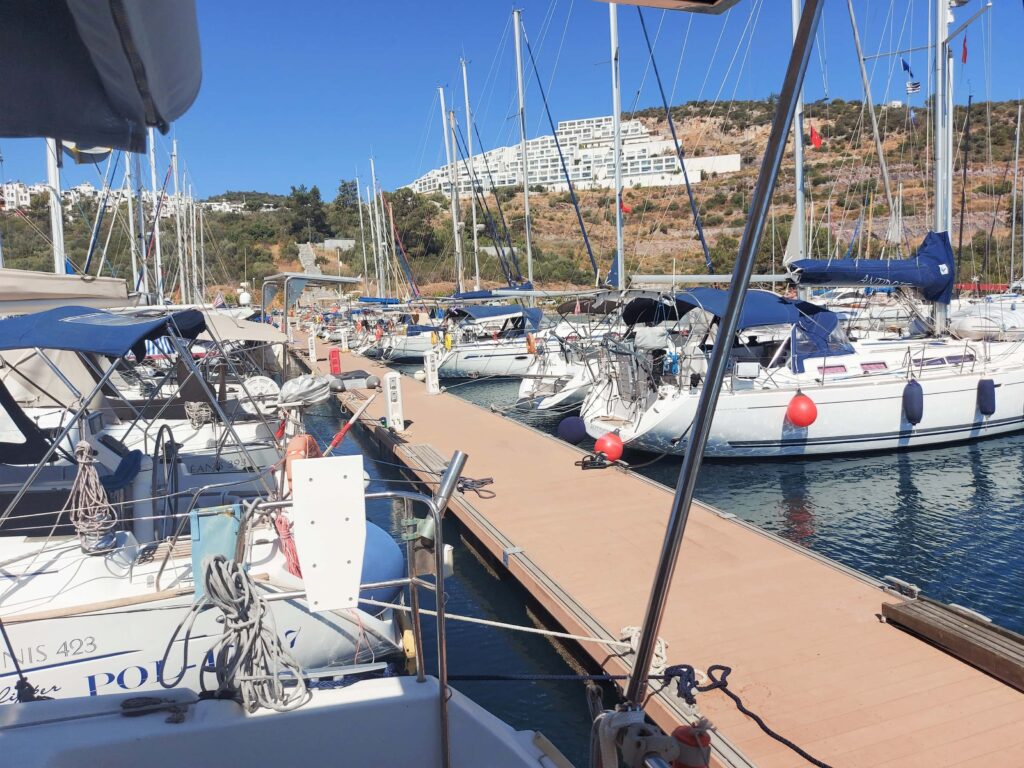 4. Reise - Segelrevier Türkische Ägäis - Marmaris bis Kekova Richtung Süden und zurück Richtung Norden bis Port Iasos - unser Sommerstützpunkt - 14.06. - 20.07.2022 35 Port Iasos 3 200722