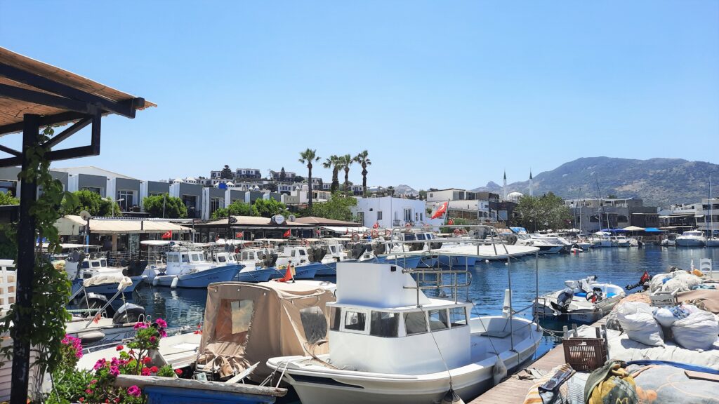 4. Reise - Segelrevier Türkische Ägäis - Marmaris bis Kekova Richtung Süden und zurück Richtung Norden bis Port Iasos - unser Sommerstützpunkt - 14.06. - 20.07.2022 33 Yalikavak 2 290522