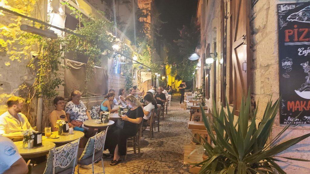 7. Reise - Segelrevier Türkei - Sigarcik bis Cesme - 21.08. - 25.08.2022 13 Alacati 3
