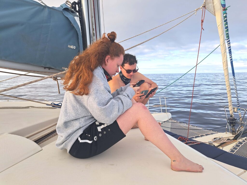 Wir segeln von Afrika auf die Kanaren 8 Jonah und Celine