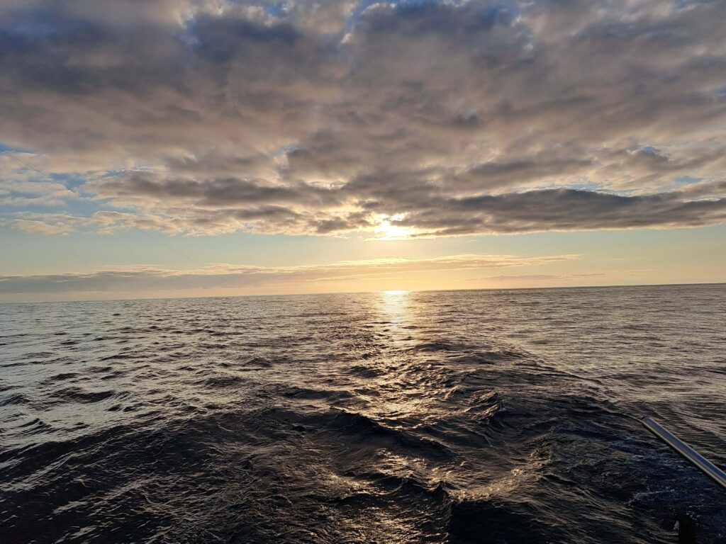 Wir segeln von Afrika auf die Kanaren 10 Sonnenuntergang 1