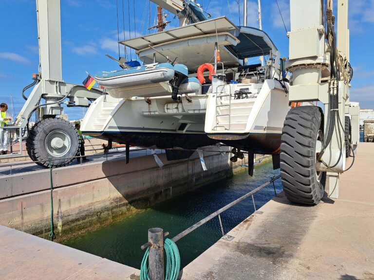 Lanzarote - Kanaren - Spanien 2 Bilddokumentation: Katamaran Joline auf dem Trockendock - Vorbereitung auf die große Überfahrt in die Karibik