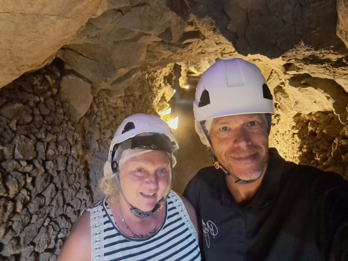 Hoehle El Hierro Bernd und Petra