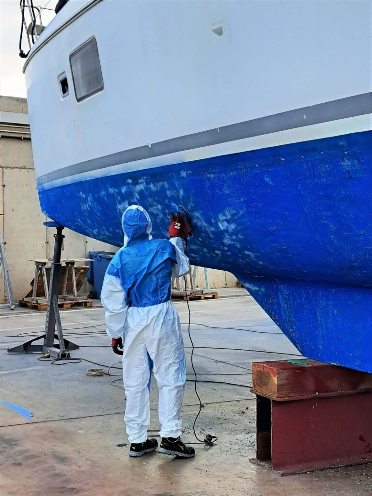 Bilddokumentation: Katamaran Joline auf dem Trockendock - Vorbereitung auf die große Überfahrt in die Karibik 11 Schleifen