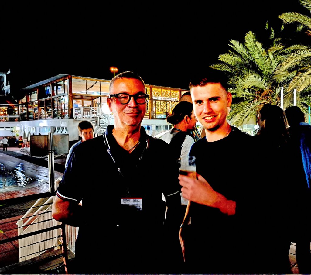 ARC 2023 Tagebuch - Tag 12 9 Fairwell Drinks Frank und Jonas