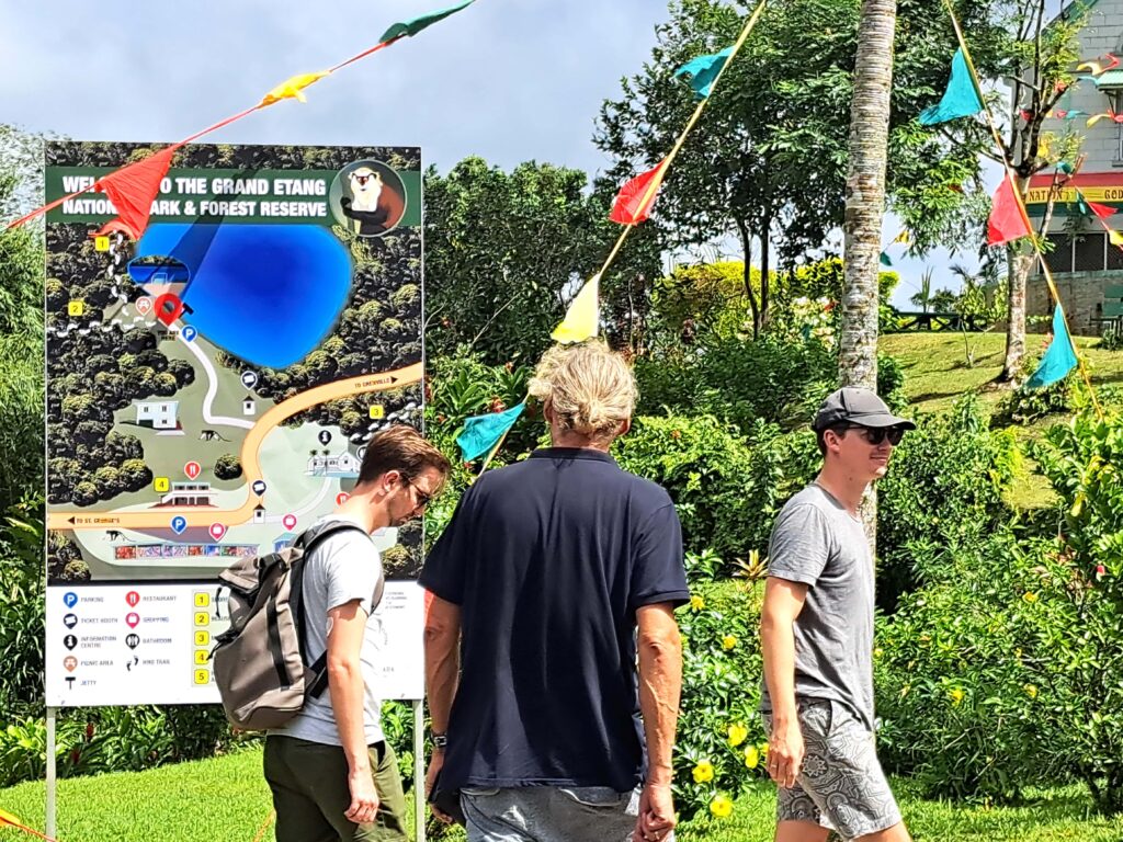 Karibikinsel Grenada - Affen, Wasserfälle und ein Tässchen Kakao 11 Eingangsschild Gran Etang