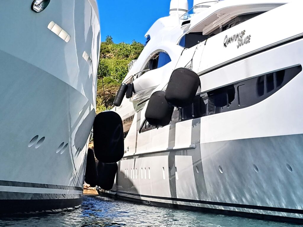 Karibik – Tagebuch – Seite 11 3 Megajachten im English Harbour