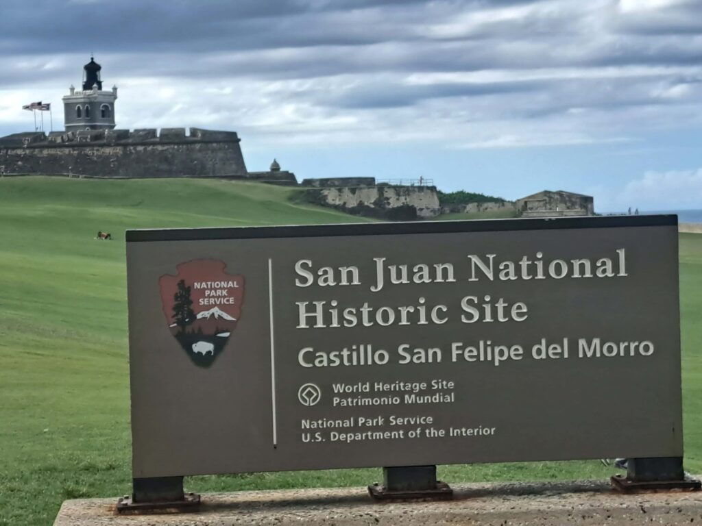 Impressionen von San Juan - Hauptstadt von Puerto Rico 12 Castillo San Felippe del Moro Schild