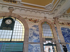 Der Bahnhof Sao Bento in Porto - ein portugiesisches Kunstwerk