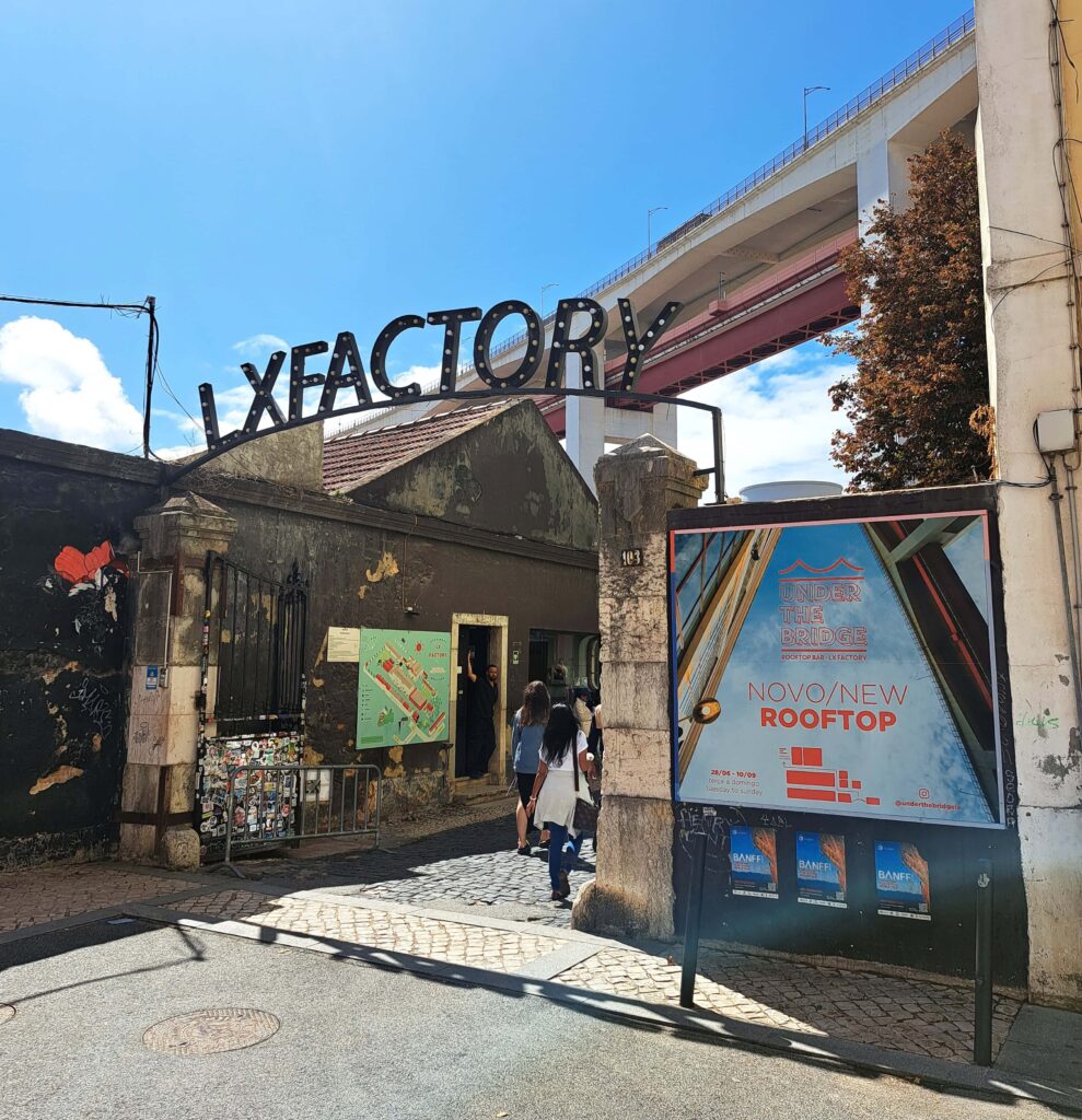 LXFactory - die Szenelokation von Lissabon 2 Eingang LX Factory