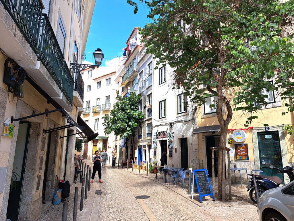 Lissabon - eine alternde Dame 9 Gasse Altstadt