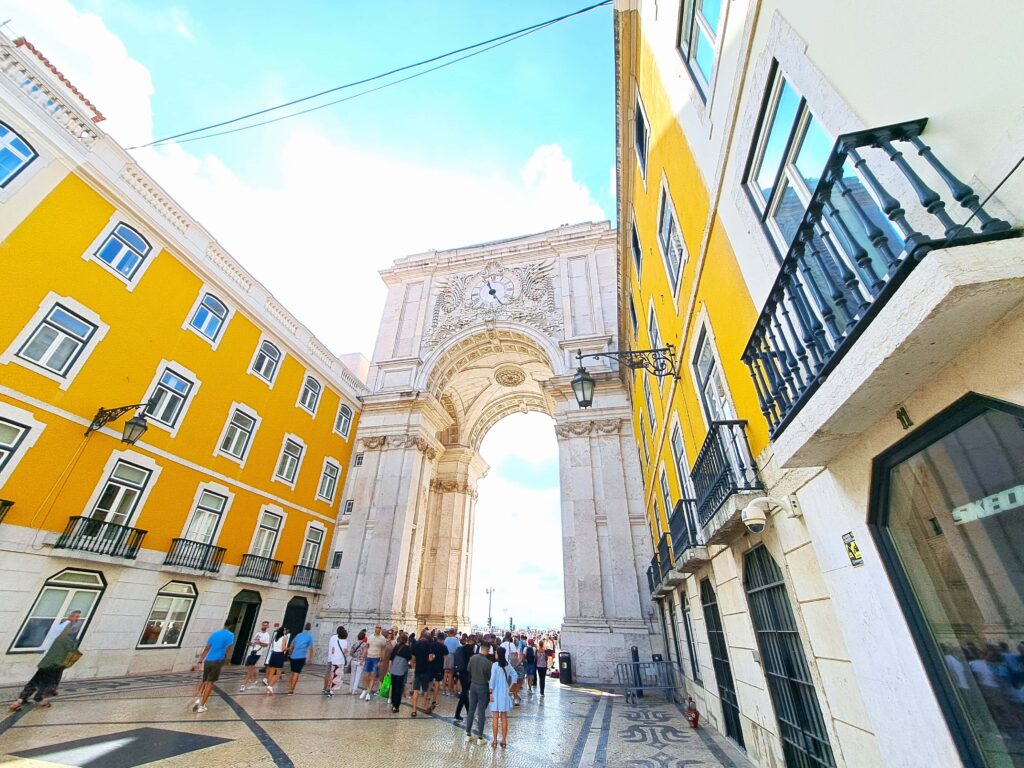 Lissabon - eine alternde Dame 22 Tor zum Hafen