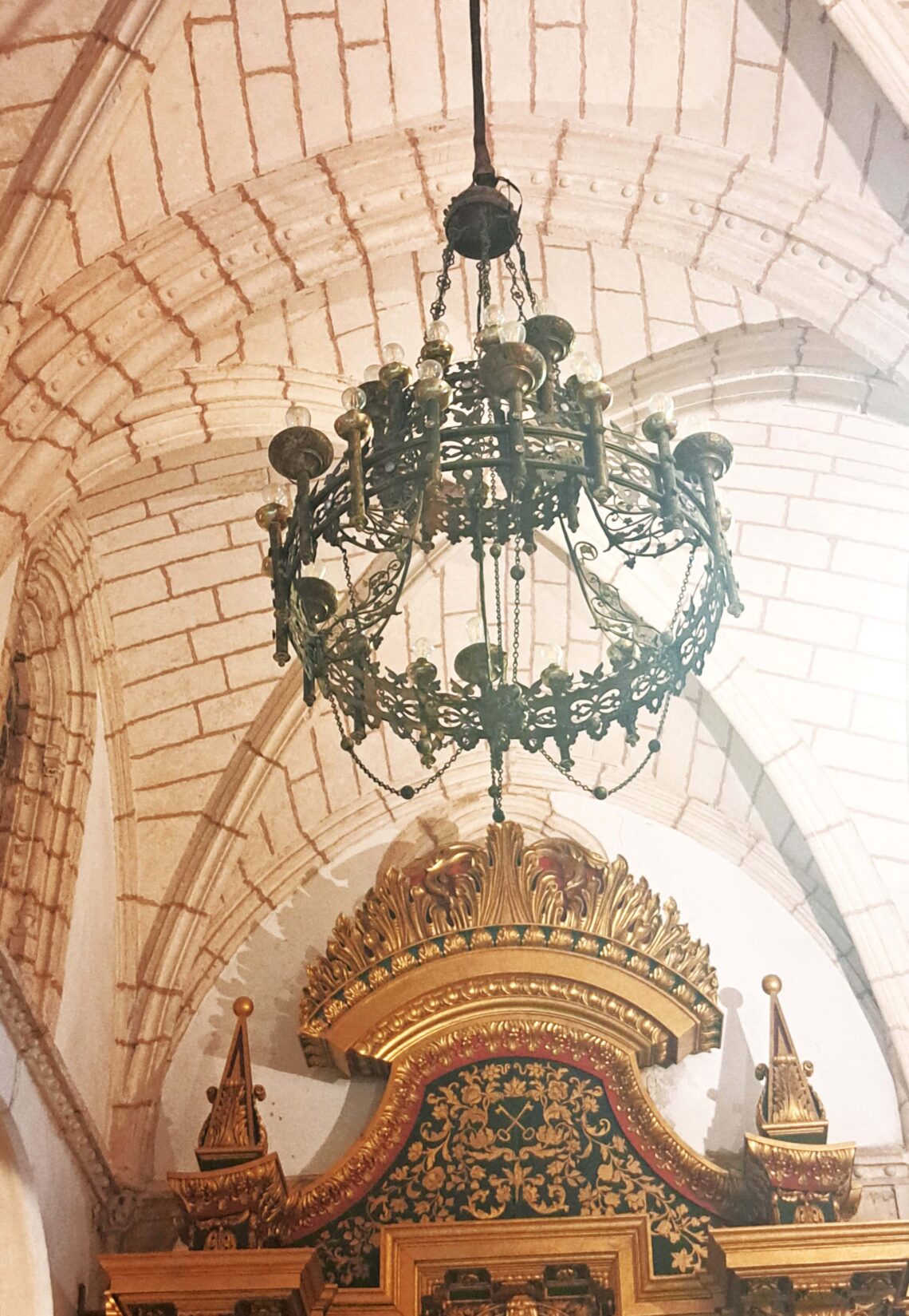 Dominikanische Republik - Basilika von Santo Domingo 1 Kronleuchter