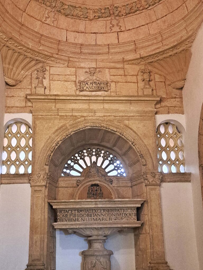 Dominikanische Republik - Basilika von Santo Domingo 16 Lateinische Inschrift