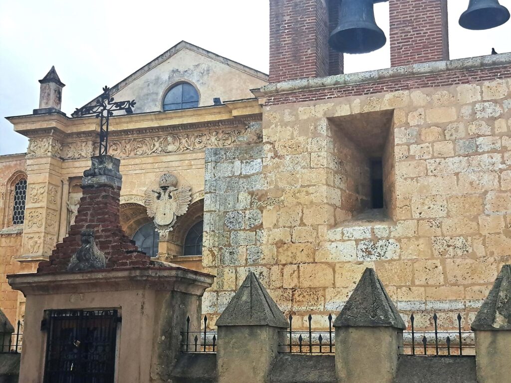 Dominikanische Republik - Basilika von Santo Domingo 5 Studie Glockenturm