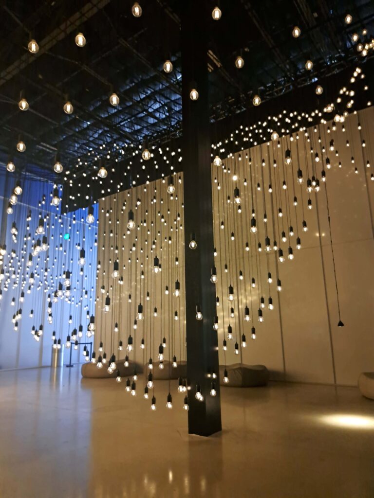 Faces of Miami - Superblue 14 Lichtinstallation 1