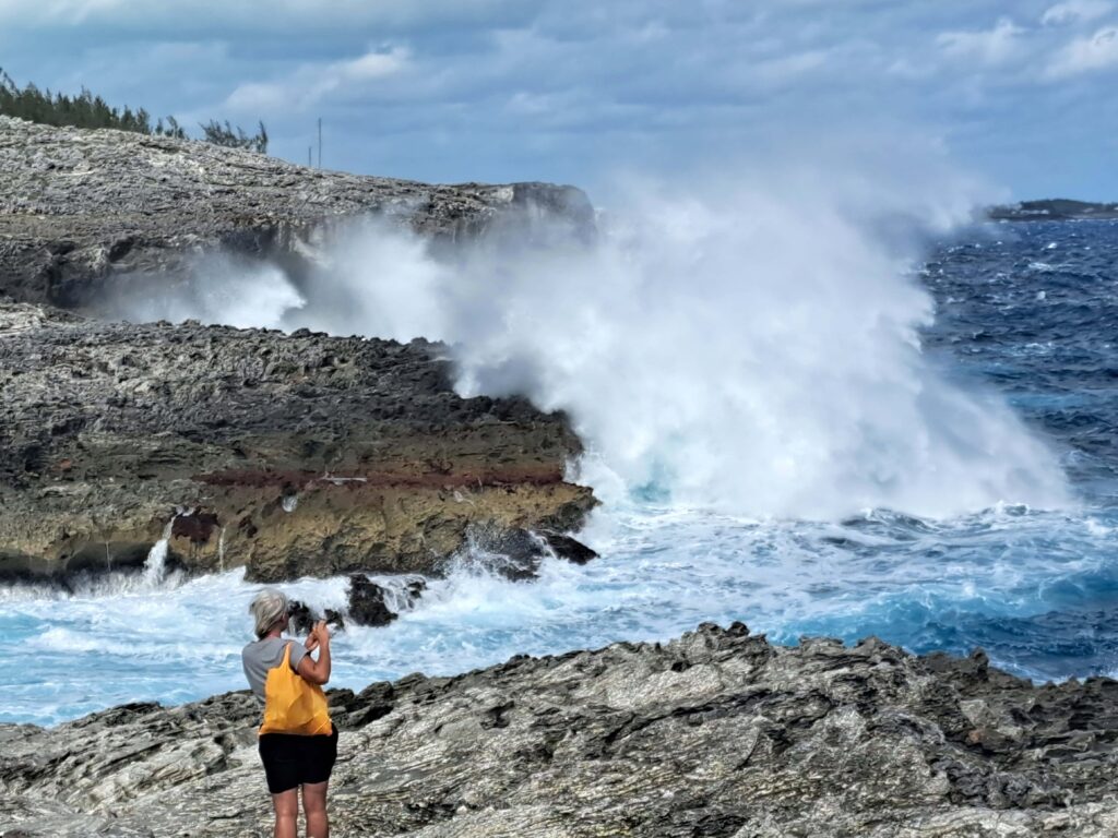 Bahamas - Eleuthera - Goulding Cay - die zwei Seiten eines Ozeans 4 Queens Bath 02