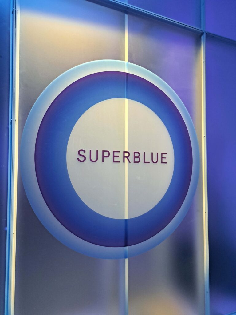 Faces of Miami - Superblue