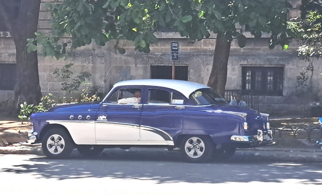 Die berühmten Oldtimer von Havanna - eine Bilddokummentation 17 17 Oldtimer