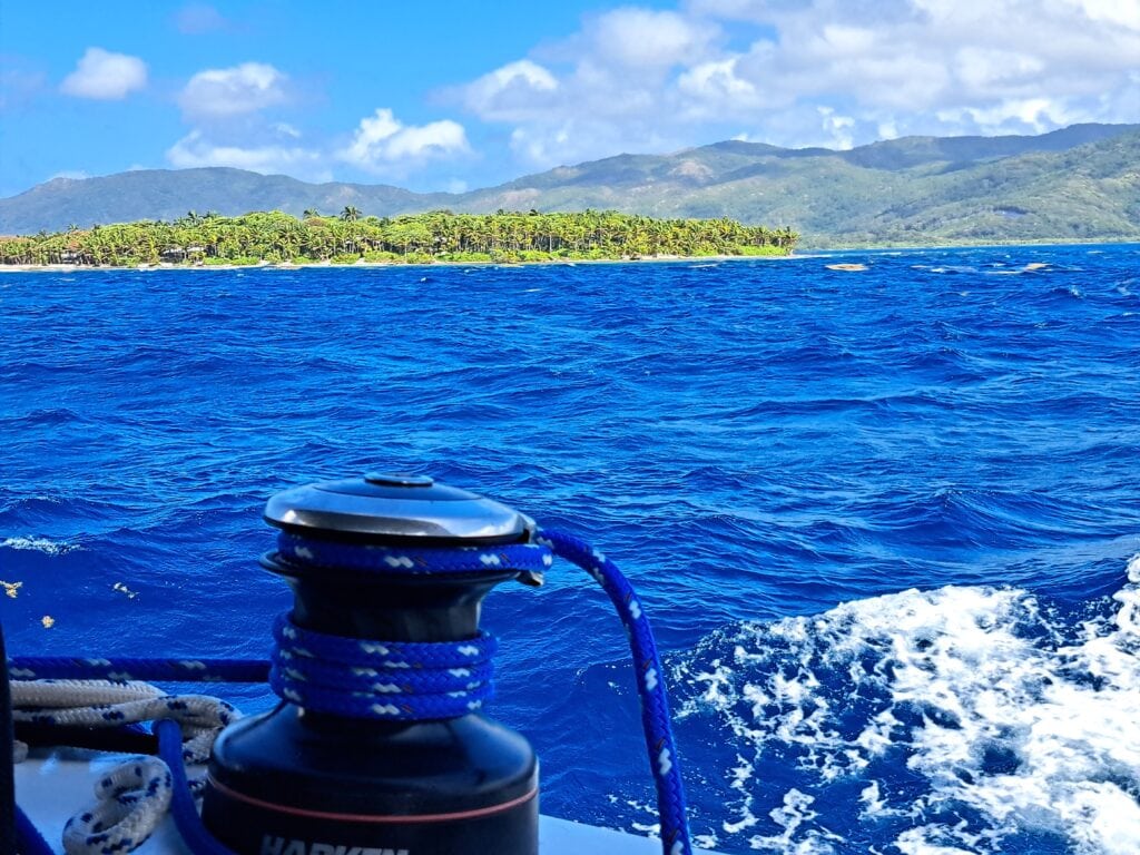 Karibik - Tagebuch - Band II - Nr. 33 7 Land in Sicht. Die Bay Islands von Honduras, hier die Insel Guanaja
