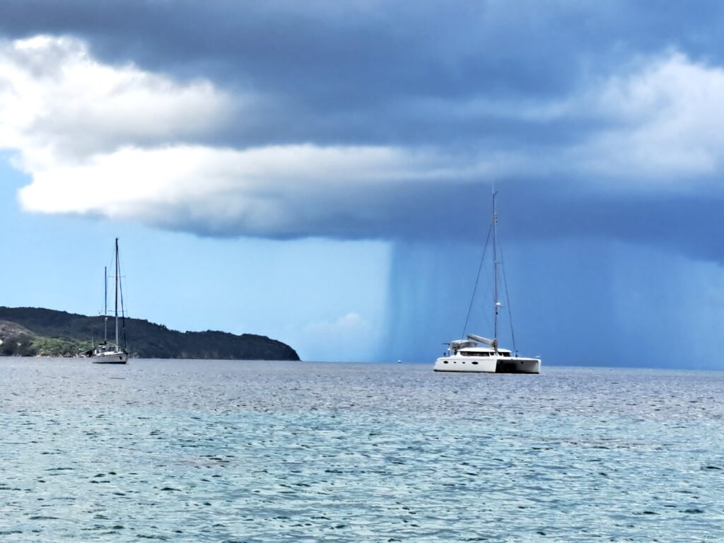 Karibik - Tagebuch - Band II - Nr. 35 9 Starker Regenguss über dem Meer, Man kann den Regen gut erkennen