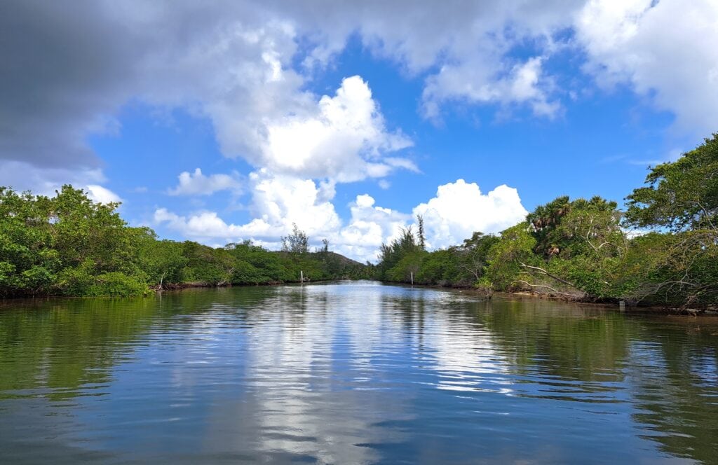 Die Bay Islands von Honduras - Guanaja 20 Durchfahrt zur Michael Bay