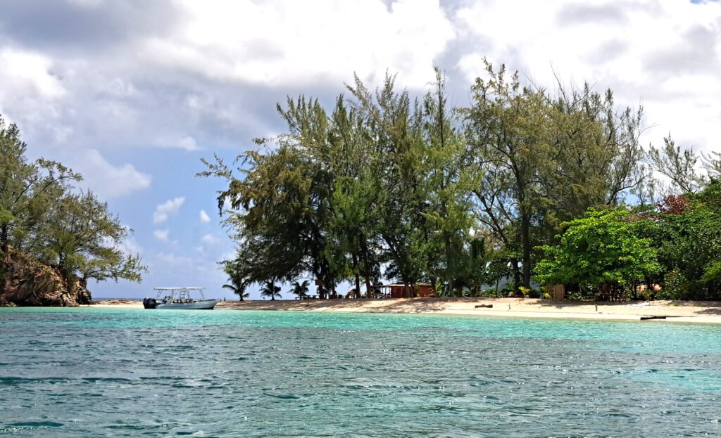Die Bay Islands von Honduras - Guanaja 24 Das zweitgrößte Barrier Riff der Welt erstreckt sich von Honduras bis nach Belize.