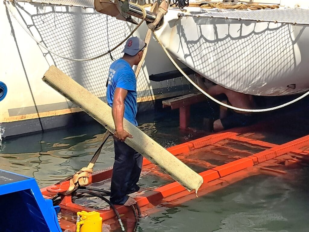 Bilddokumentation: Joline kommt aus dem Wasser - Guatemala 17 Joline 16
