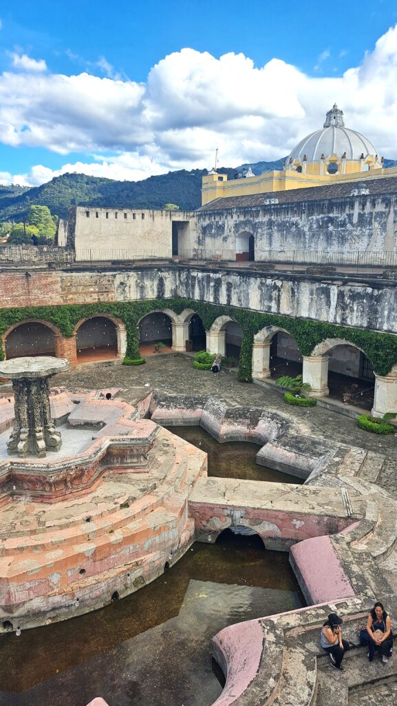 Fischbrunnen von oben
