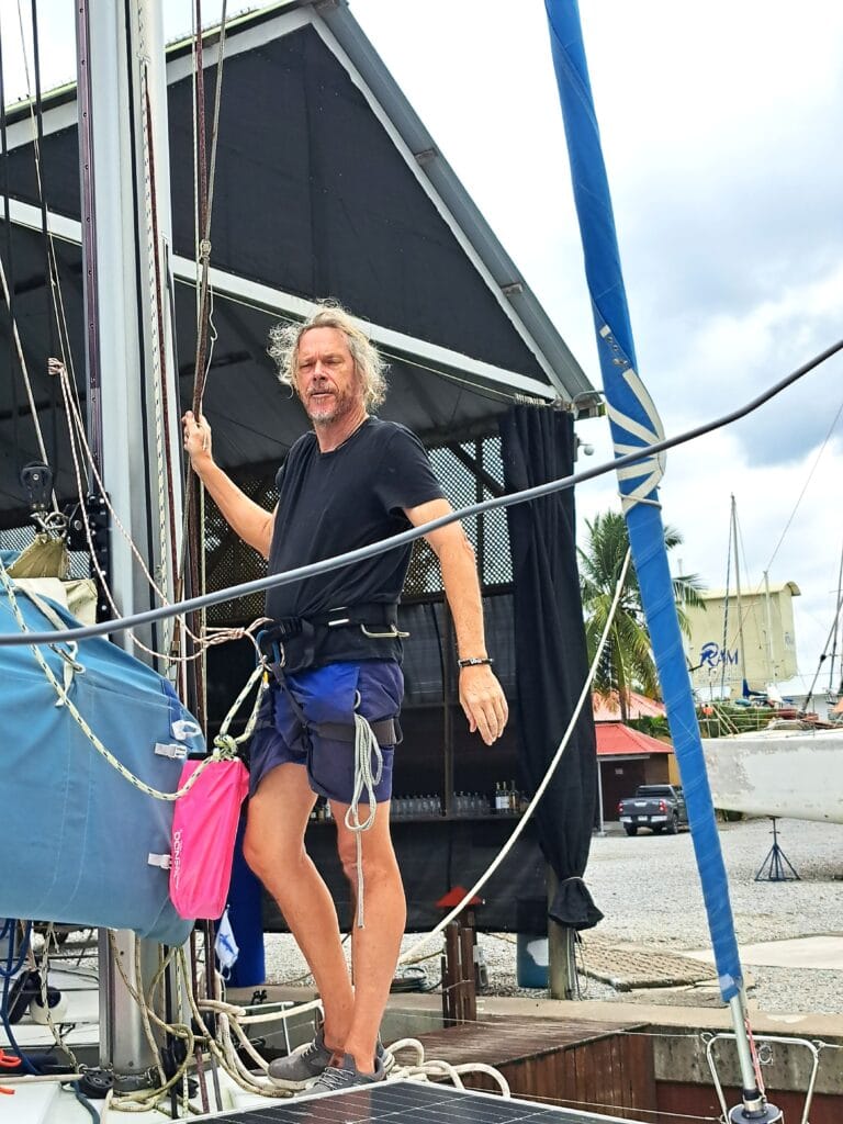 Safty First Weg in den Mast