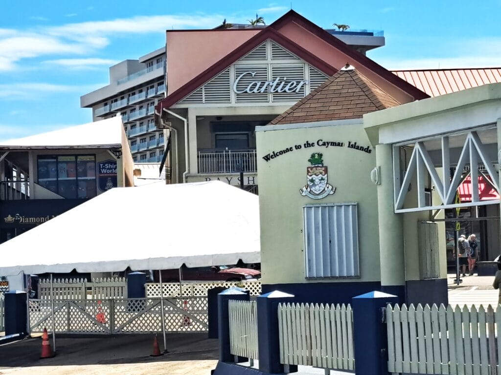 Einklarierung Cayman Islands