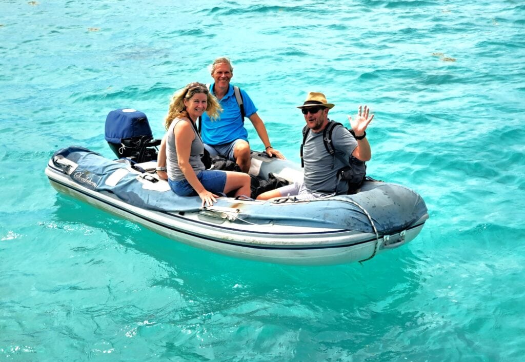 Sascha und Yvonne verlassen das Boot