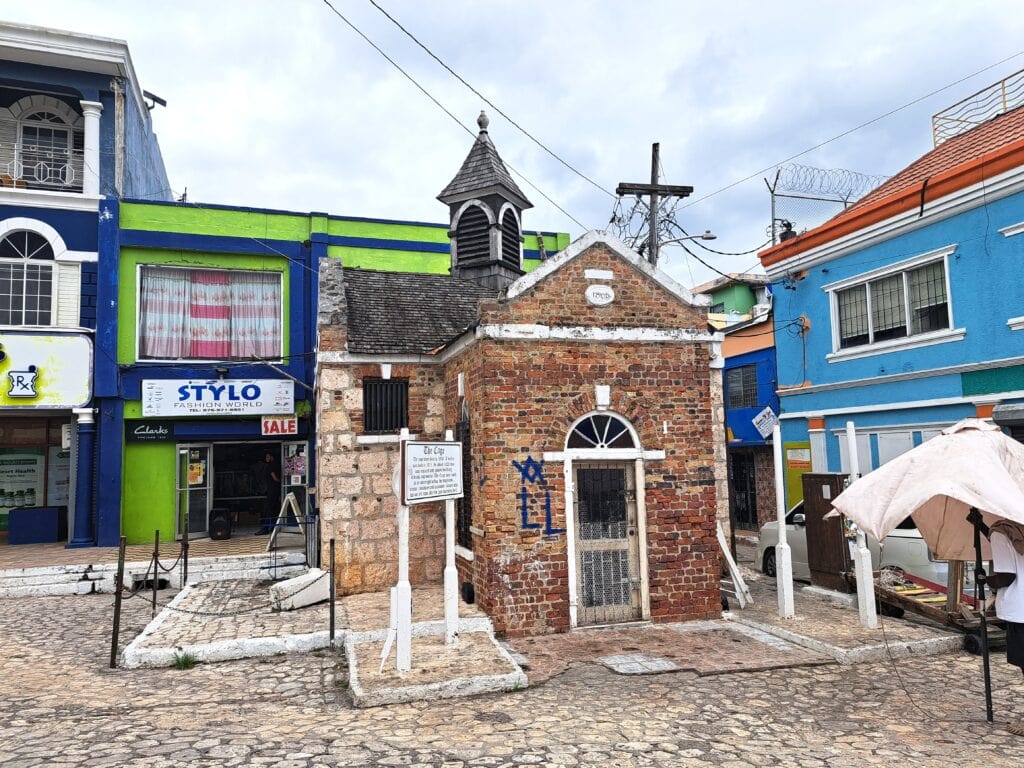 The Cave Altstadt Montego Bay