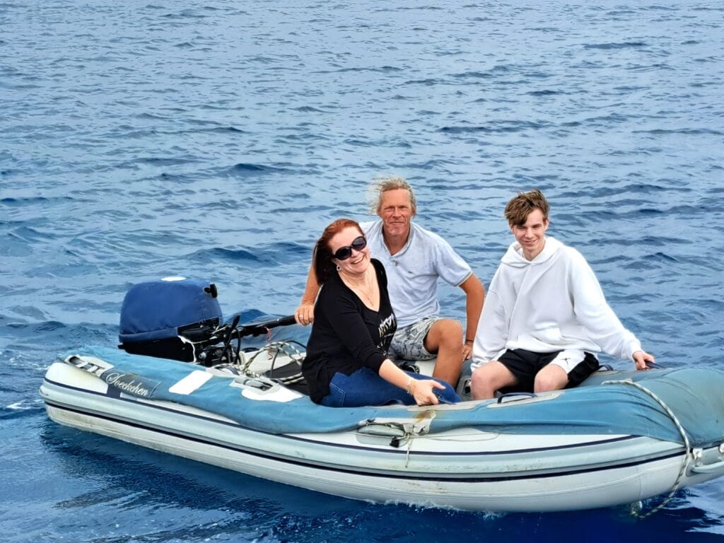 Zsuzsann und David kommen an Bord