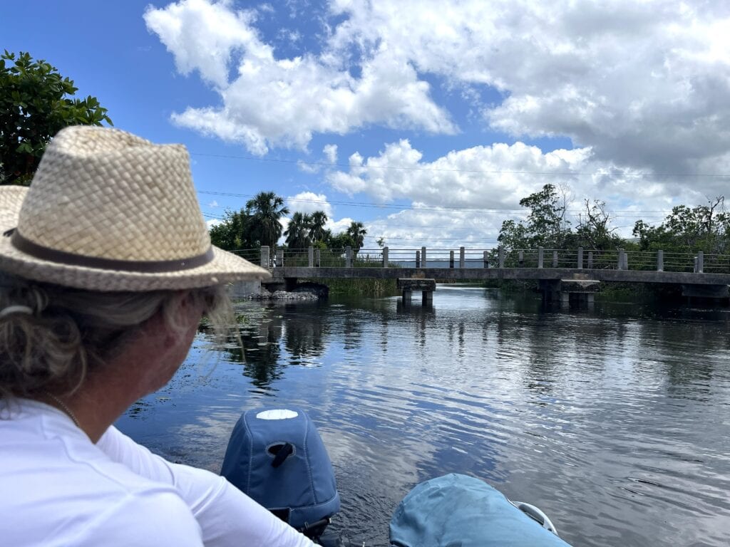 Black River 5 Bruecke an Lous Cafe