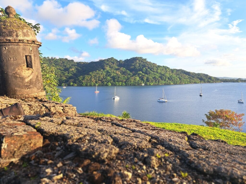 Fort Portobelo mit Blick auf die Bucht