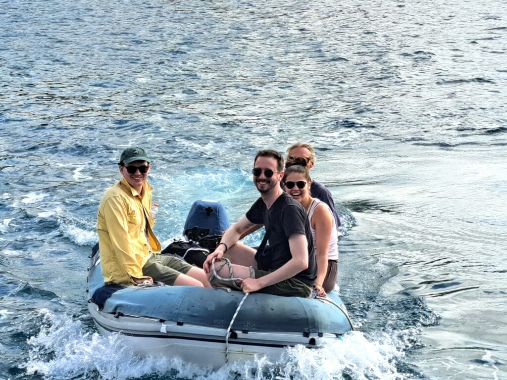 Hanna Jonah und Toni kommen an Bord